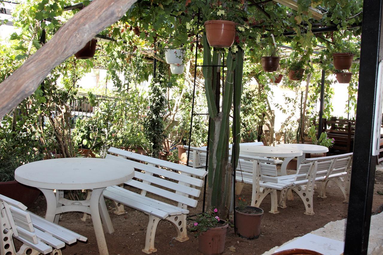 Kasgar Court Hotel Ayvaryara 外观 照片