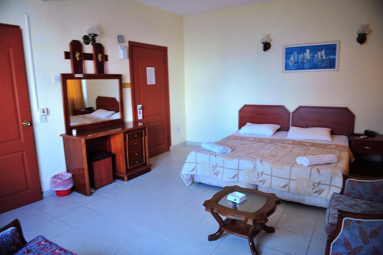 Kasgar Court Hotel Ayvaryara 外观 照片