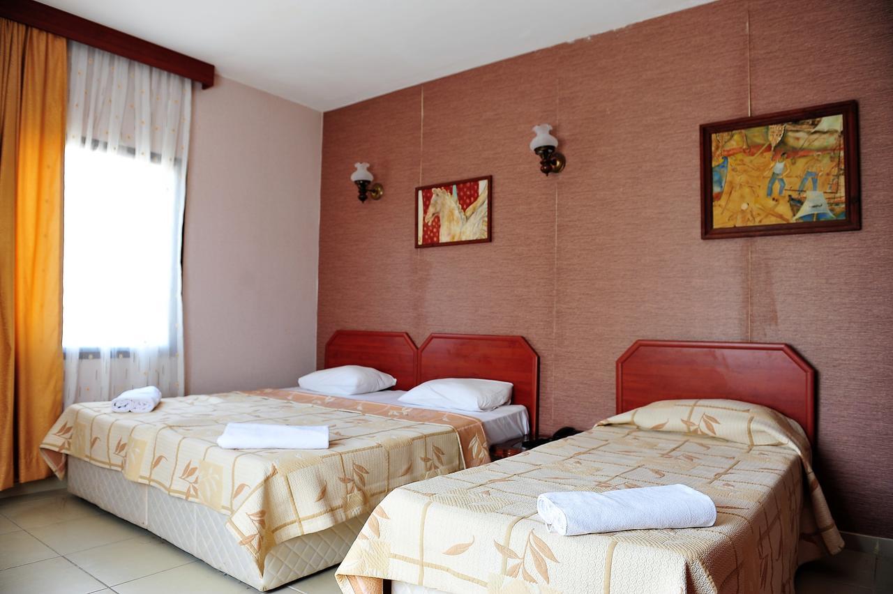 Kasgar Court Hotel Ayvaryara 外观 照片